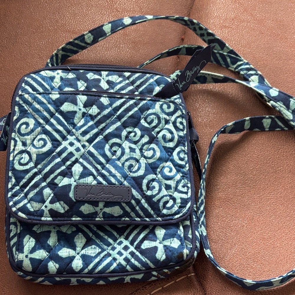 Vera Bradley Navy and Ivory Patterned Quilted Crossbody Bag